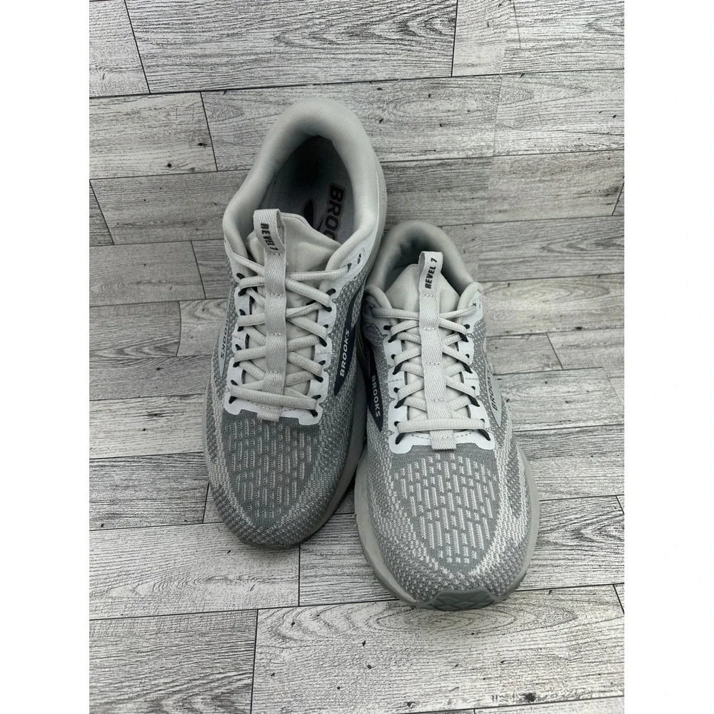 Brooks Revel 7 Women Running Shoes Grey White 1204241B036 Size‎ 9.5 Medium B